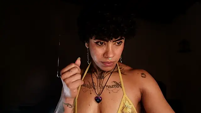 Canela Osada  online show from February 3, 1:27 pm