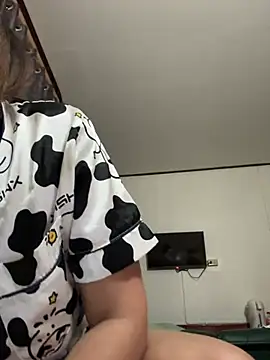 Ponthip online show from February 8, 8:23 pm