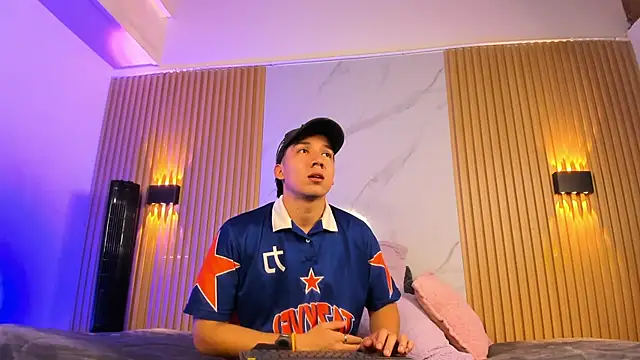 Snapshot of IamJuanJoc chatting on February 28, 7:48 pm IamJuanJoc online show from February 28, 7:48 pm