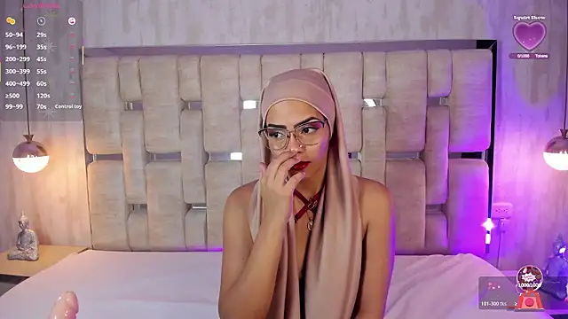 VeronicaFlowers  online show from January 18, 7:50 pm