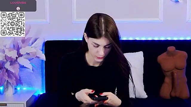 Snapshot of Lindsay_Cutie chatting on January 14, 2:06 am Lindsay Cutie online show from January 14, 2:06 am