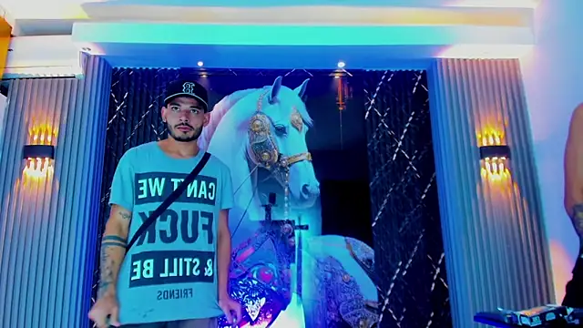 The Gods In Diamonds online show from January 17, 5:23 am