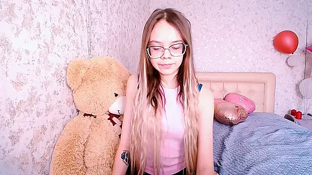 LolliStrawberry online show from March 7, 2:19 am