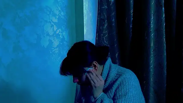 Snapshot of MaddyAllure chatting on February 5, 7:24 am MaddyAllure online show from February 5, 7:24 am