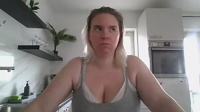 MinchenBienchen98 online show from March 14, 10:32 am