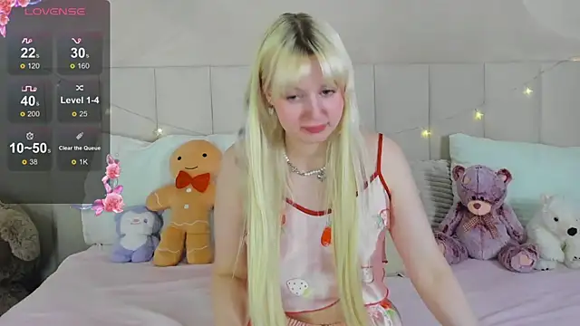 Snapshot of AdeleSilvy chatting on June 5, 6:52 am AdeleSilvy online show from June 5, 6:52 am