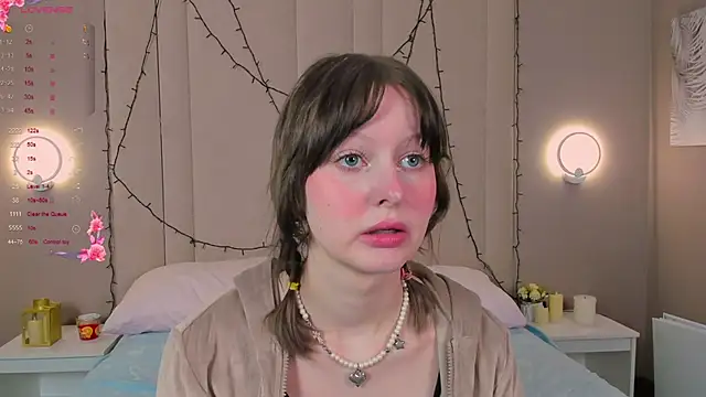 Snapshot of AdeleSilvy chatting on June 15, 1:30 am AdeleSilvy online show from June 15, 1:30 am
