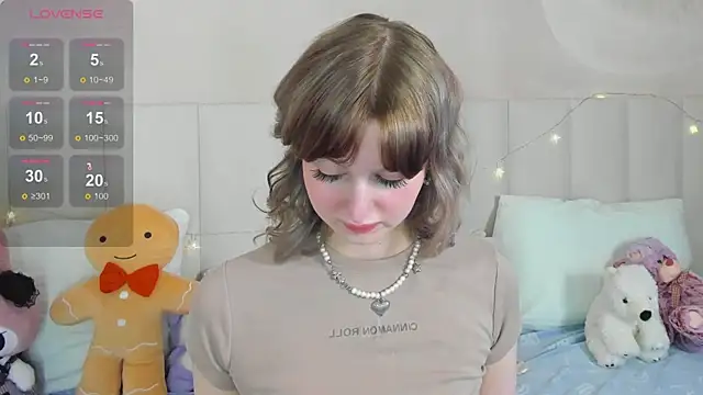 Snapshot of AdeleSilvy chatting on June 25, 1:49 am AdeleSilvy online show from June 25, 1:49 am