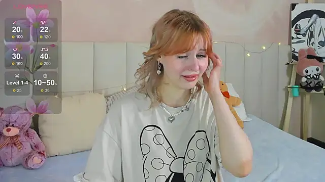 Snapshot of AdeleSilvy chatting on July 8, 1:43 am AdeleSilvy online show from July 8, 1:43 am