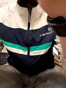 80julien online show from April 2, 6:27 pm