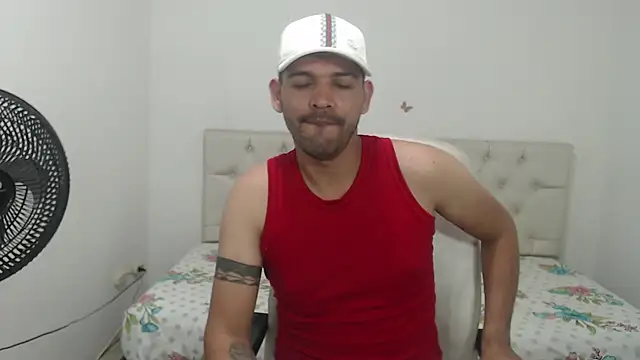 wildchris  online show from January 12, 2:33 pm