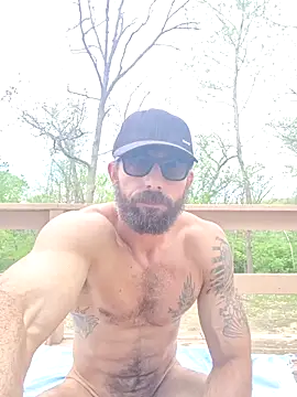 Snapshot of naughtynaturest36 chatting on April 16, 9:50 pm naughtynaturest36 online show from April 16, 9:50 pm