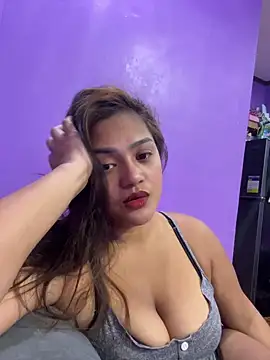 Snapshot of womanforall69 chatting on July 19, 11:03 am womanforall69 online show from July 19, 11:03 am
