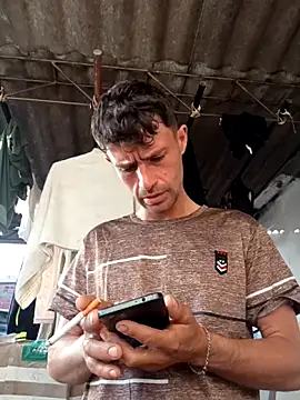 torvyHot online show from April 12, 11:37 am