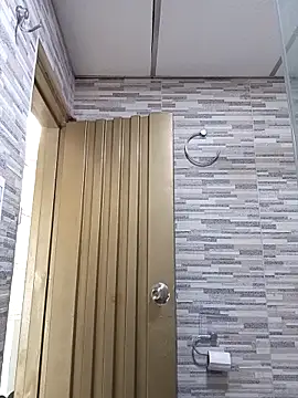 torvyHot online show from April 13, 7:52 pm