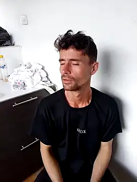 torvyHot online show from April 17, 7:17 pm