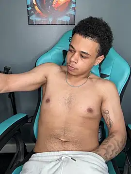 l-laross online show from April 4, 4:48 pm