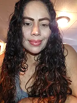 Snapshot of _Zhamira chatting on February 27, 2:39 pm Zhamira online show from February 27, 2:39 pm