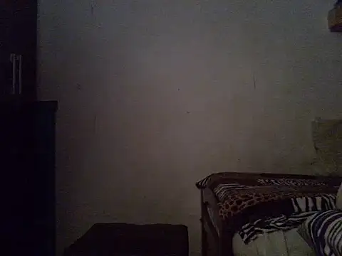 Snapshot of xxxlatino31 chatting on January 11, 5:45 am xxxlatino31 online show from January 11, 5:45 am