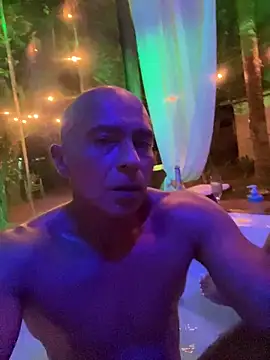 Snapshot of dogfrota chatting on February 6, 5:23 am dogfrota online show from February 6, 5:23 am