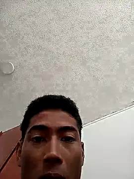 CrIs1dtian3 online show from January 14, 3:28 pm