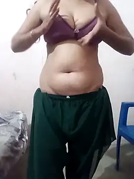 sexyqueen558 online show from April 8, 7:25 pm