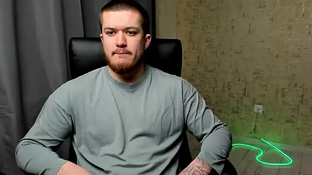 Snapshot of Well_boy chatting on January 18, 1:04 pm Well boy online show from January 18, 1:04 pm