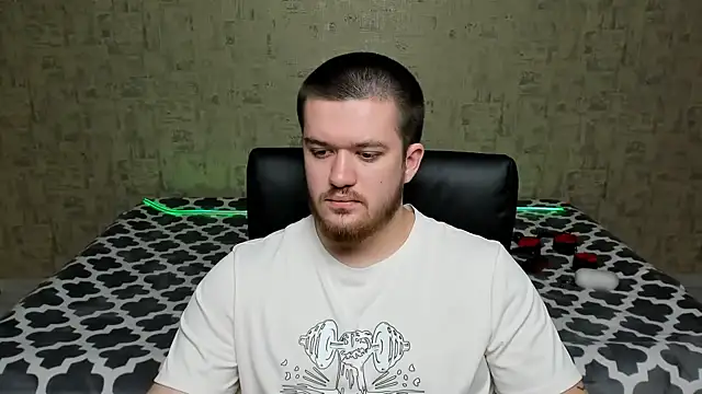 Snapshot of Well_boy chatting on March 31, 5:46 pm Well boy online show from March 31, 5:46 pm