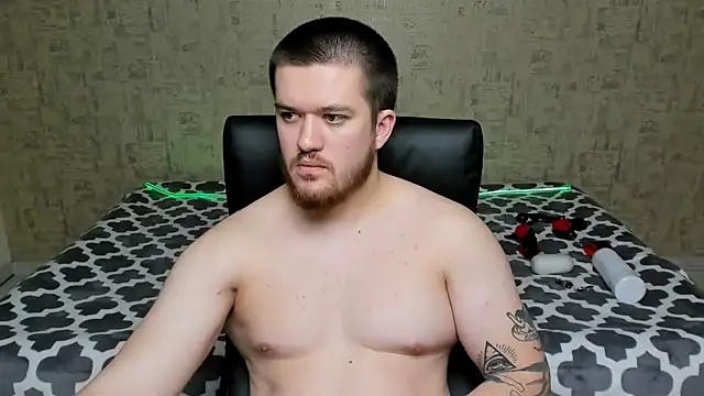 Snapshot of Well_boy chatting on April 6, 6:09 pm Well boy online show from April 6, 6:09 pm