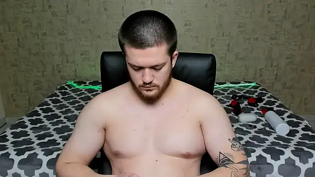 Snapshot of Well_boy chatting on April 7, 5:57 pm Well boy online show from April 7, 5:57 pm