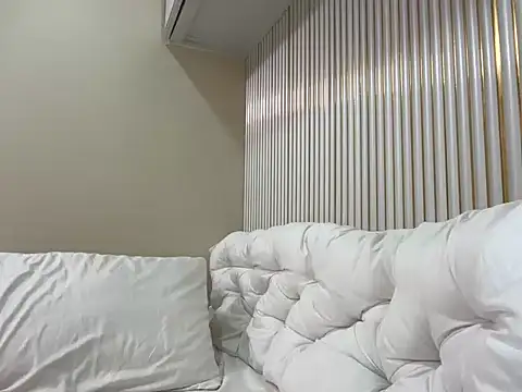 Snapshot of hyacinth30 chatting on February 4, 2:06 am hyacinth30 online show from February 4, 2:06 am