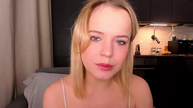 JessicaBeverly  online show from April 27, 6:44 am