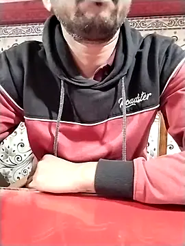 studio-my online show from February 5, 2:54 pm