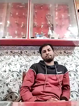 studio-my online show from February 11, 3:17 pm