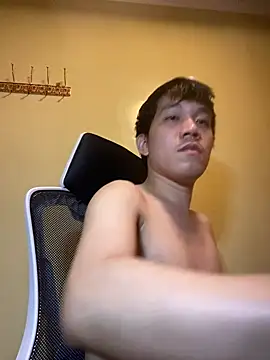 asian guy67 online show from February 6, 1:36 pm