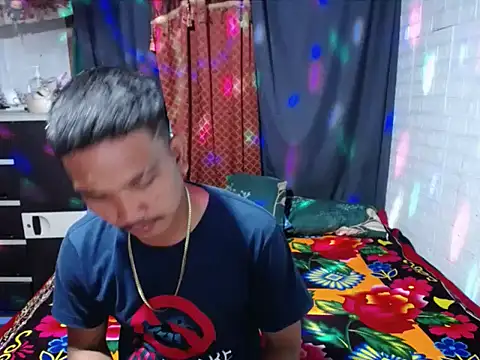 Snapshot of BriannaCruz24 chatting on February 4, 10:21 am BriannaCruz24 online show from February 4, 10:21 am