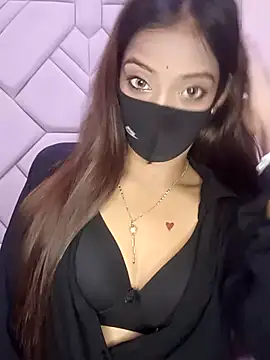 Snapshot of TrendyTales_ chatting on February 19, 9:27 am TrendyTales online show from February 19, 9:27 am