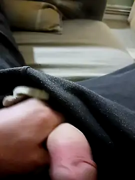 Hertsguy1984 online show from February 1, 12:31 am