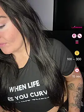 Miss CurvesXXX online show from May 31, 10:11 pm