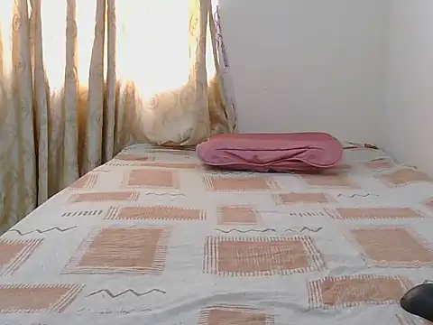 Snapshot of skinny-diva chatting on January 19, 8:18 am skinny-diva online show from January 19, 8:18 am
