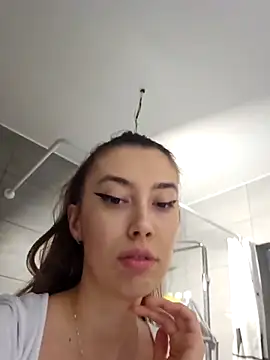 Virgin Pussy SquirtX online show from February 15, 3:42 pm