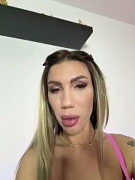 Snapshot of Missolevelvet chatting on February 3, 10:48 pm Missolevelvet online show from February 3, 10:48 pm