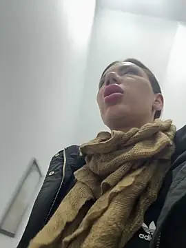 Snapshot of Missolevelvet chatting on February 15, 6:54 am Missolevelvet online show from February 15, 6:54 am