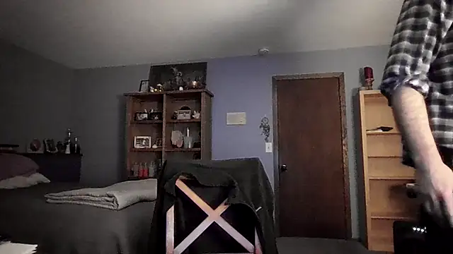 chrisw8140 online show from March 16, 5:35 am