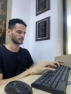 Snapshot of gatoquiles chatting on February 5, 5:50 pm gatoquiles online show from February 5, 5:50 pm