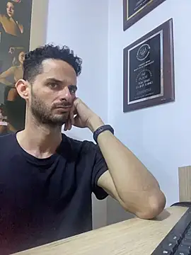 Snapshot of gatoquiles chatting on February 9, 8:35 pm gatoquiles online show from February 9, 8:35 pm