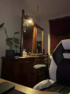 JoeyBlazy online show from April 7, 1:33 pm