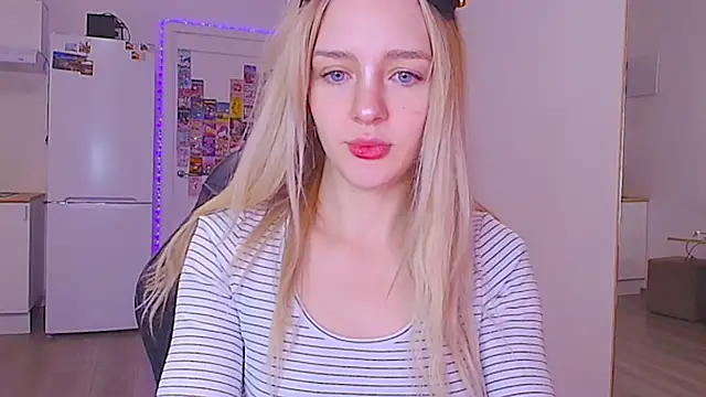 sailormoon666  online show from February 4, 10:58 pm