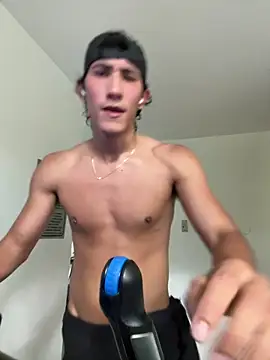 Snapshot of emilio_rivs chatting on June 16, 8:00 pm emilio rivs online show from June 16, 8:00 pm