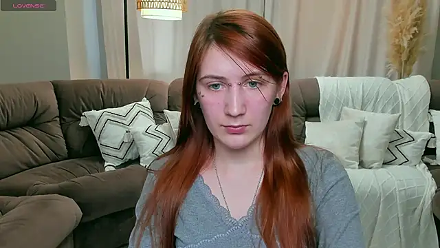 Snapshot of Polly_Sweet chatting on February 1, 12:04 pm Polly Sweet online show from February 1, 12:04 pm